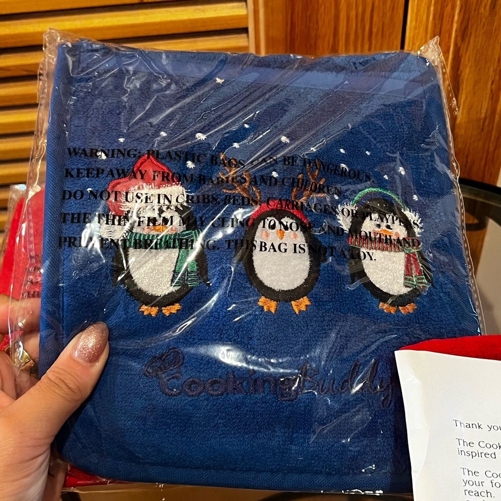 Campanelli CookingBuddy Christmas Kitchen Towels - Set of 3 - NWT🎄🎅🏼 - Picture 10 of 11